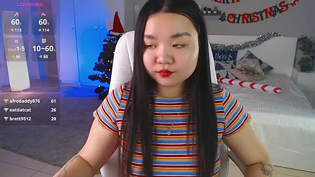 Snapshot of Suzy_Baee chatting on December 25, 2024, 3:28 pm Suzy Baee online show from December 25, 2024, 3:28 pm