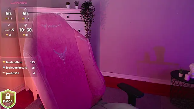 Snapshot of Suzy_Baee chatting on December 8, 2024, 3:35 pm Suzy Baee online show from December 8, 2024, 3:35 pm