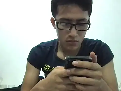 Akaerizz online show from December 14, 2025, 6:19 am