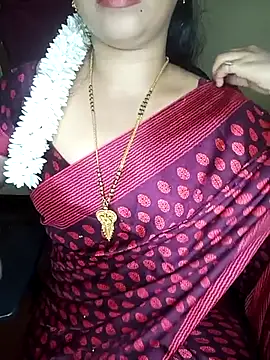 Snapshot of yourtamilcouple chatting on September 26, 2025, 12:34 pm yourtamilcouple online show from September 26, 2025, 12:34 pm