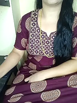 Snapshot of yourtamilcouple chatting on October 5, 2025, 11:01 am yourtamilcouple online show from October 5, 2025, 11:01 am