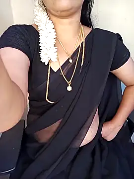 Snapshot of yourtamilcouple chatting on October 12, 2025, 4:14 am yourtamilcouple online show from October 12, 2025, 4:14 am