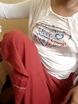 Snapshot of yourtamilcouple chatting on February 17, 2025, 7:12 pm yourtamilcouple online show from February 17, 2025, 7:12 pm