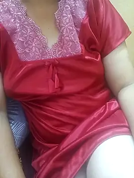 Snapshot of yourtamilcouple chatting on September 10, 2025, 4:50 pm yourtamilcouple online show from September 10, 2025, 4:50 pm