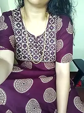 Snapshot of yourtamilcouple chatting on October 4, 2025, 2:07 pm yourtamilcouple online show from October 4, 2025, 2:07 pm