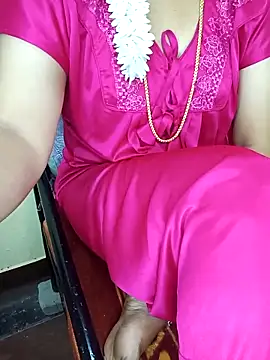 Snapshot of yourtamilcouple chatting on November 30, 2025, 5:19 am yourtamilcouple online show from November 30, 2025, 5:19 am