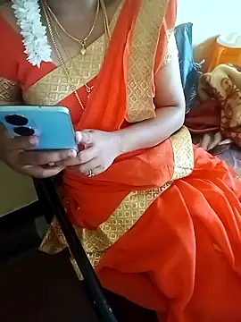 Snapshot of yourtamilcouple chatting on November 2, 2025, 9:03 am yourtamilcouple online show from November 2, 2025, 9:03 am