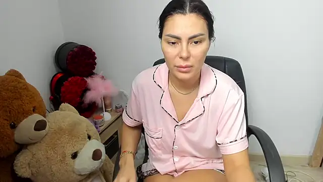 kilenyapatrice online show from March 3, 2026, 2:13 pm