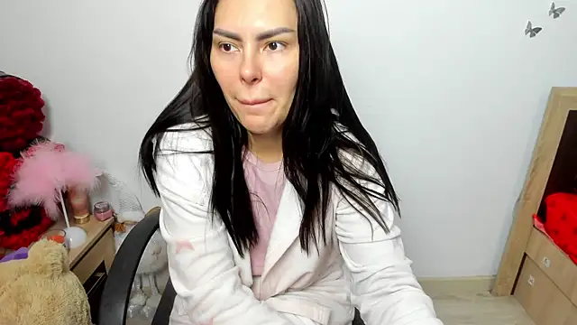 kilenyapatrice online show from May 28, 2026, 11:38 am
