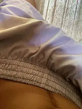 Snapshot of jnsubimisso chatting on February 25, 2025, 1:00 pm jnsubimisso online show from February 25, 2025, 1:00 pm