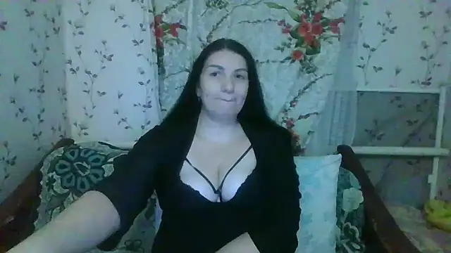 Snapshot of Zefirka_Axe chatting on December 16, 2025, 9:19 pm Zefirka Axe online show from December 16, 2025, 9:19 pm