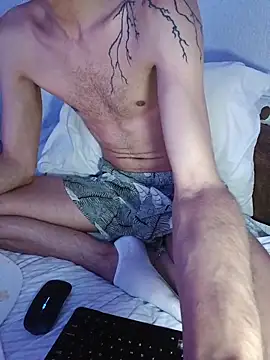 Snapshot of johngil0995 chatting on November 29, 2025, 10:15 am johngil0995 online show from November 29, 2025, 10:15 am