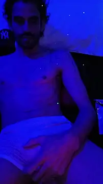 Snapshot of johngil0995 chatting on November 12, 2025, 5:55 am johngil0995 online show from November 12, 2025, 5:55 am