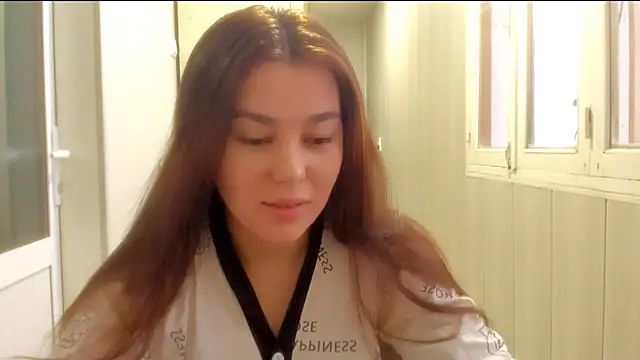 LunaXmii online show from December 17, 2025, 2:49 am