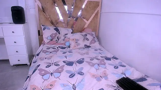 Snapshot of hannamour chatting on November 7, 2025, 11:08 pm hannamour online show from November 7, 2025, 11:08 pm