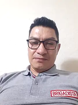 Snapshot of gioarcangel chatting on December 19, 2025, 2:26 am gioarcangel online show from December 19, 2025, 2:26 am