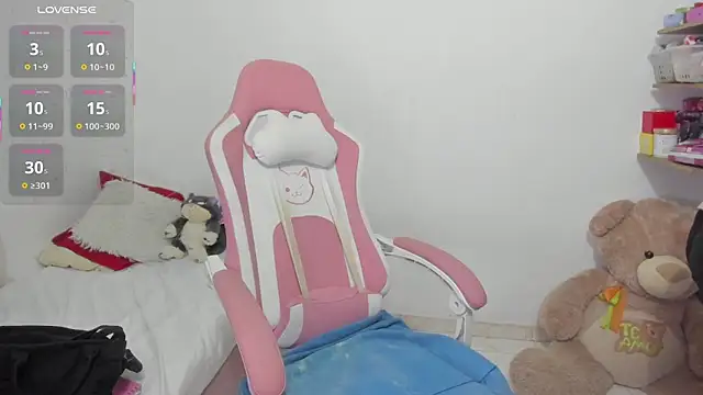 Snapshot of im_angels77 chatting on October 9, 2025, 1:17 am im angels77 online show from October 9, 2025, 1:17 am