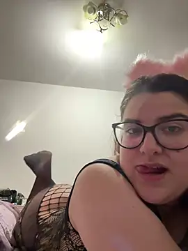 Snapshot of kitty_pl chatting on December 5, 2024, 9:11 pm kitty pl online show from December 5, 2024, 9:11 pm