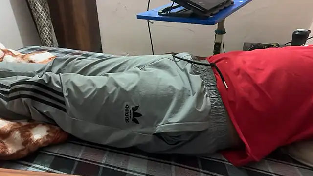 sexyboy09 online show from October 25, 2025, 6:52 pm