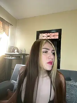 Snapshot of Emmy_flow chatting on March 9, 2025, 12:42 pm Emmy flow online show from March 9, 2025, 12:42 pm