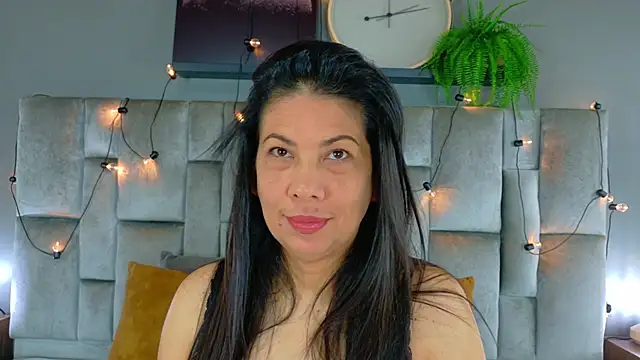 Snapshot of JaylaScott__ chatting on April 18, 2026, 11:45 am JaylaScott online show from April 18, 2026, 11:45 am