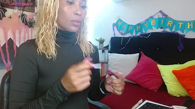 NatashaDormat online show from October 25, 2025, 1:56 pm