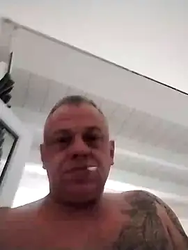 Snapshot of JakubW79 chatting on January 14, 2025, 11:37 pm JakubW79 online show from January 14, 2025, 11:37 pm