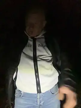 Snapshot of JakubW79 chatting on September 27, 2025, 7:20 pm JakubW79 online show from September 27, 2025, 7:20 pm