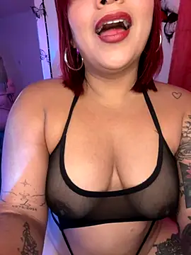 Snapshot of EmmaHot chatting on November 19, 2025, 11:54 am EmmaHot online show from November 19, 2025, 11:54 am