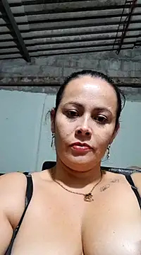 Snapshot of Roussexy_ chatting on December 10, 2024, 1:32 am Roussexy online show from December 10, 2024, 1:32 am