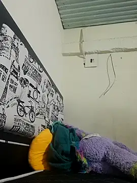 Snapshot of Roussexy_ chatting on January 3, 2025, 11:12 pm Roussexy online show from January 3, 2025, 11:12 pm