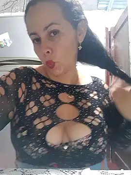 Snapshot of Roussexy_ chatting on December 15, 2024, 1:46 am Roussexy online show from December 15, 2024, 1:46 am