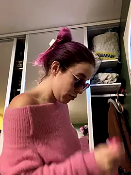 MagdalenaMedusa online show from November 7, 2025, 8:41 am