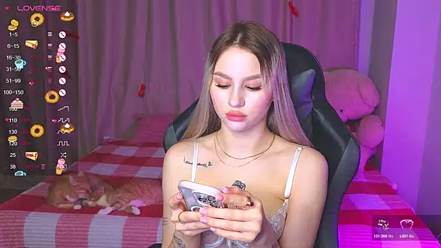 Snapshot of doll_barbieee chatting on January 12, 2026, 2:24 pm doll barbieee online show from January 12, 2026, 2:24 pm