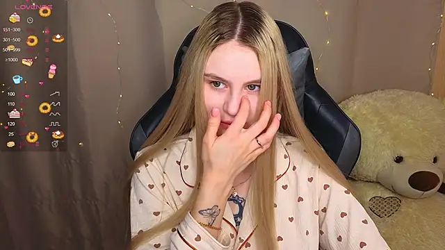 Snapshot of doll_barbieee chatting on September 14, 2025, 5:08 am doll barbieee online show from September 14, 2025, 5:08 am