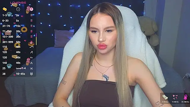 Snapshot of doll_barbieee chatting on February 28, 2026, 9:03 pm doll barbieee online show from February 28, 2026, 9:03 pm