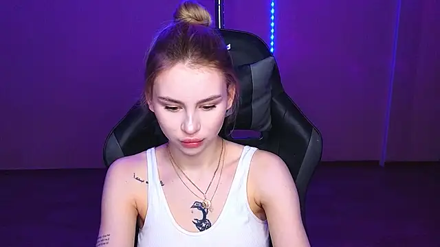 Snapshot of doll_barbieee chatting on March 4, 2025, 1:17 pm doll barbieee online show from March 4, 2025, 1:17 pm