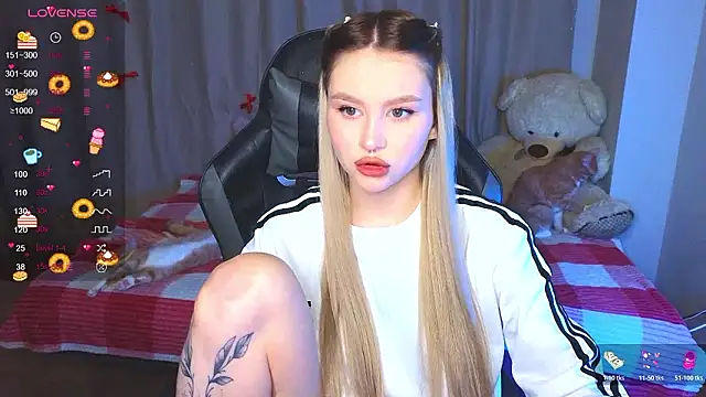 Snapshot of doll_barbieee chatting on January 14, 2026, 2:42 pm doll barbieee online show from January 14, 2026, 2:42 pm