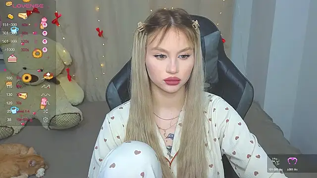 Snapshot of doll_barbieee chatting on November 21, 2025, 5:12 pm doll barbieee online show from November 21, 2025, 5:12 pm