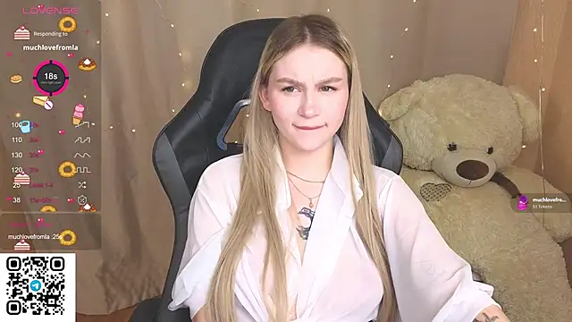 Snapshot of doll_barbieee chatting on November 4, 2025, 11:30 pm doll barbieee online show from November 4, 2025, 11:30 pm