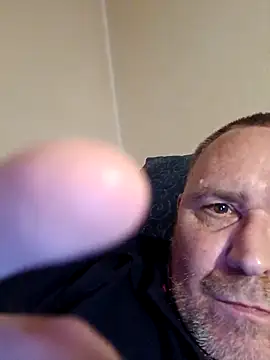 Snapshot of Frank0411@xh chatting on December 14, 2025, 3:02 am Frank0411xh online show from December 14, 2025, 3:02 am