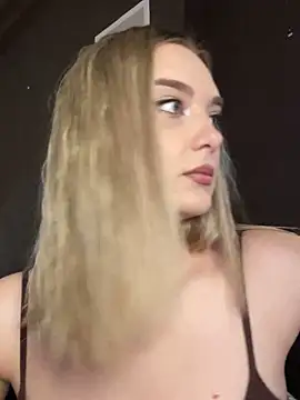 Snapshot of Alisa_Rise chatting on September 13, 2025, 4:51 pm Alisa Rise online show from September 13, 2025, 4:51 pm