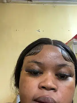 Snapshot of Curveysinaa chatting on March 17, 2025, 6:11 pm Curveysinaa online show from March 17, 2025, 6:11 pm