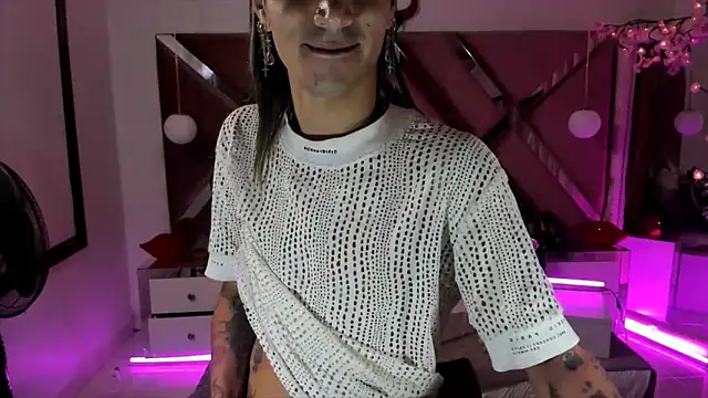 Snapshot of georgie_latin99 chatting on September 18, 2025, 1:36 pm georgie latin99 online show from September 18, 2025, 1:36 pm