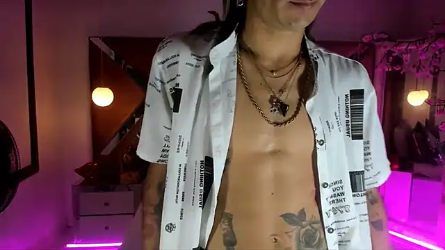 Snapshot of georgie_latin99 chatting on November 9, 2025, 2:10 pm georgie latin99 online show from November 9, 2025, 2:10 pm