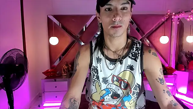 Snapshot of georgie_latin99 chatting on September 26, 2025, 2:02 pm georgie latin99 online show from September 26, 2025, 2:02 pm