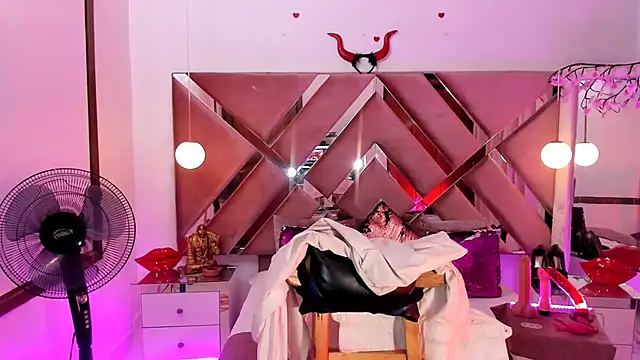 Snapshot of georgie_latin99 chatting on December 5, 2025, 6:28 pm georgie latin99 online show from December 5, 2025, 6:28 pm