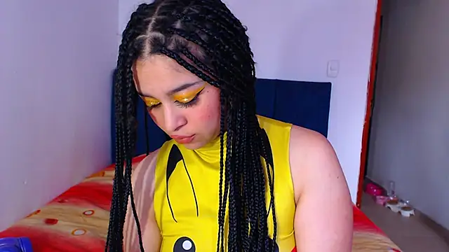 Snapshot of Bitsy_Messy chatting on May 20, 2026, 8:06 pm Bitsy Messy online show from May 20, 2026, 8:06 pm