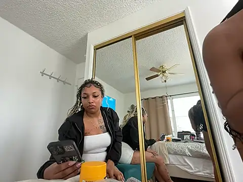 Snapshot of GoddessNih chatting on March 16, 2025, 10:53 pm GoddessNih online show from March 16, 2025, 10:53 pm