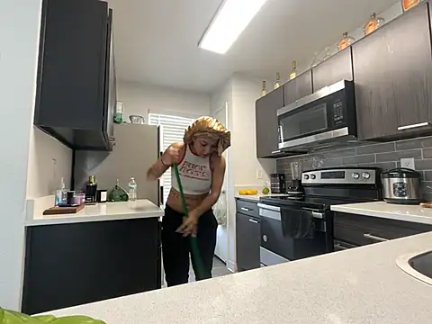 Snapshot of GoddessNih chatting on March 7, 2025, 6:11 pm GoddessNih online show from March 7, 2025, 6:11 pm